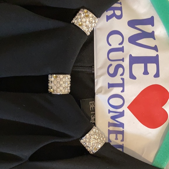 Gorgeous floor length illusion 2 piece gown - Picture 8 of 10